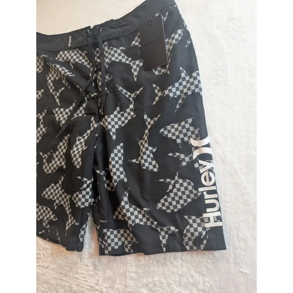 Hurley Boys Youth Size 10/25 Above Knee 7.5